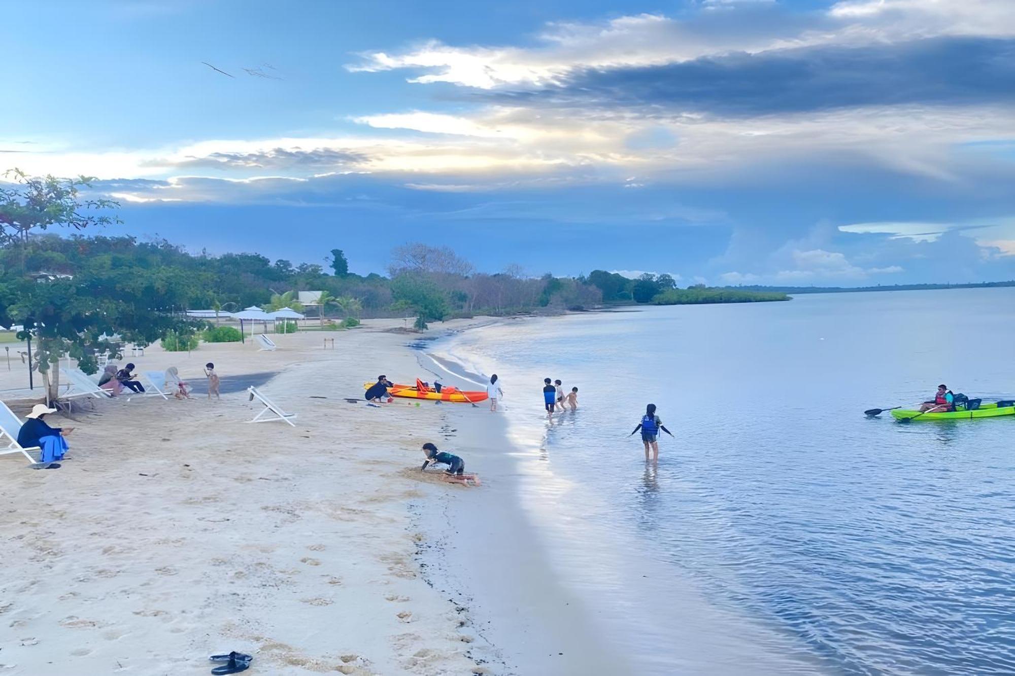 Kiki Beach Resort, Batam Galang Island Ngoại thất bức ảnh